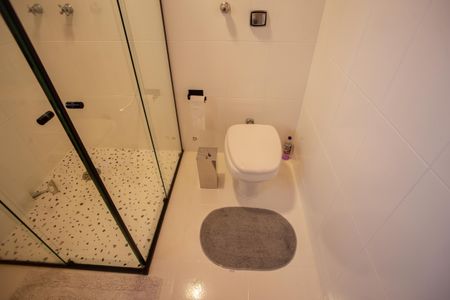 Apartamento à venda com 92m², 2 quartos e 1 vaga Apartamento à venda com 92m², 2 quartos e 1 vagaBanheiro