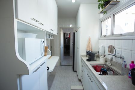 Apartamento à venda com 92m², 2 quartos e 1 vaga Apartamento à venda com 92m², 2 quartos e 1 vagaCozinha