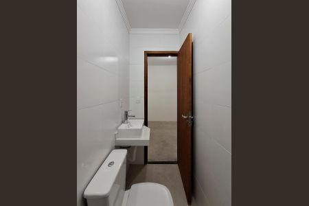 Casa à venda com 212m², 3 quartos e 4 vagasBanheiro Quarto 2