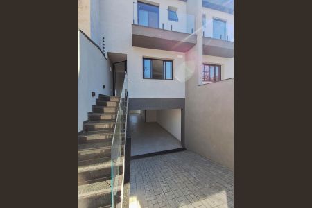 Casa à venda com 212m², 3 quartos e 4 vagasEntrada