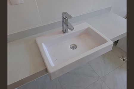 Casa à venda com 212m², 3 quartos e 4 vagasBanheiro Quarto 3