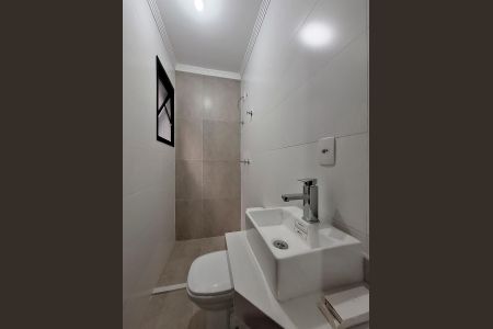 Casa à venda com 212m², 3 quartos e 4 vagasBanheiro Quarto 2