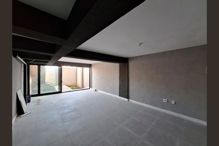 Casa à venda com 212m², 3 quartos e 4 vagas Casa à venda com 212m², 3 quartos e 4 vagasSalão