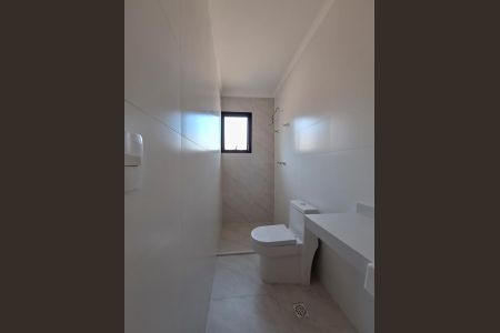 Casa à venda com 212m², 3 quartos e 4 vagas Casa à venda com 212m², 3 quartos e 4 vagasBanheiro da Suíte 3