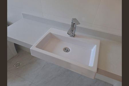 Casa à venda com 212m², 3 quartos e 4 vagas Casa à venda com 212m², 3 quartos e 4 vagasBanheiro da Suíte 3