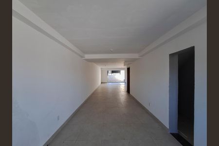 Casa à venda com 212m², 3 quartos e 4 vagas Casa à venda com 212m², 3 quartos e 4 vagasGaragem