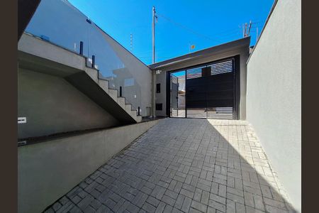 Casa à venda com 212m², 3 quartos e 4 vagas Casa à venda com 212m², 3 quartos e 4 vagasGaragem