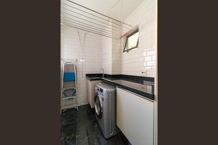 Apartamento à venda com 141m², 3 quartos e 2 vagas Apartamento à venda com 141m², 3 quartos e 2 vagasÁrea de Serviço