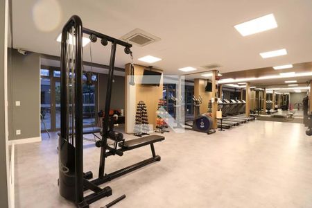Apartamento à venda com 141m², 3 quartos e 2 vagas Apartamento à venda com 141m², 3 quartos e 2 vagasÁrea comum - Academia
