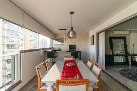 Apartamento à venda com 141m², 3 quartos e 2 vagas Apartamento à venda com 141m², 3 quartos e 2 vagasVaranda da Sala