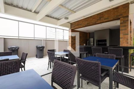 Apartamento à venda com 141m², 3 quartos e 2 vagas Apartamento à venda com 141m², 3 quartos e 2 vagasÁrea comum - Churrasqueira