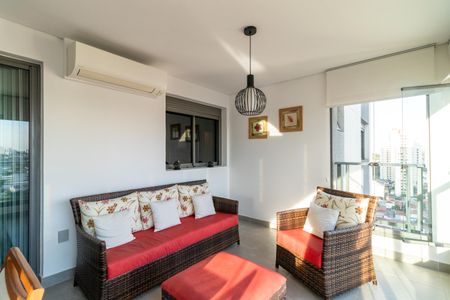 Apartamento à venda com 141m², 3 quartos e 2 vagas Apartamento à venda com 141m², 3 quartos e 2 vagasVaranda da Sala