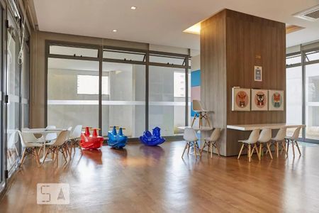 Apartamento à venda com 141m², 3 quartos e 2 vagas Apartamento à venda com 141m², 3 quartos e 2 vagasÁrea comum - Salão de festas