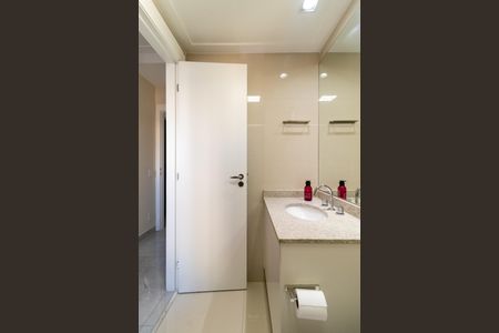 Apartamento à venda com 141m², 3 quartos e 2 vagas Apartamento à venda com 141m², 3 quartos e 2 vagasBanheiro da Suíte 2