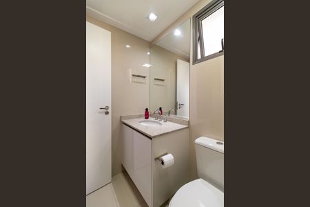 Apartamento à venda com 141m², 3 quartos e 2 vagas Apartamento à venda com 141m², 3 quartos e 2 vagasBanheiro da Suíte 2