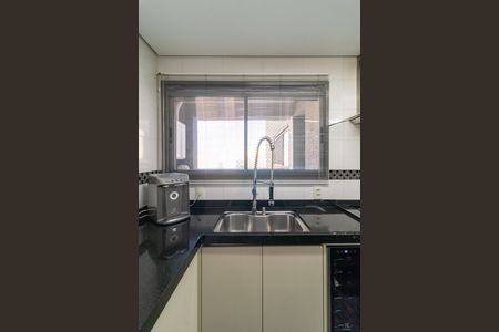 Apartamento à venda com 141m², 3 quartos e 2 vagas Apartamento à venda com 141m², 3 quartos e 2 vagasCozinha