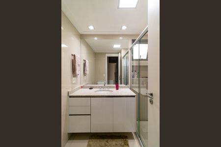 Apartamento à venda com 141m², 3 quartos e 2 vagas Apartamento à venda com 141m², 3 quartos e 2 vagasBanheiro da Suíte 3