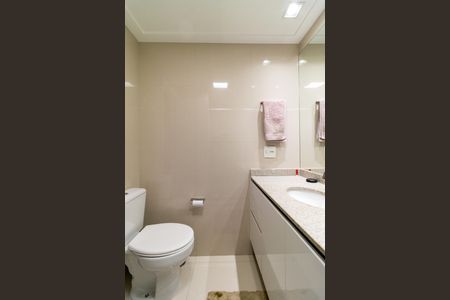 Apartamento à venda com 141m², 3 quartos e 2 vagas Apartamento à venda com 141m², 3 quartos e 2 vagasBanheiro da Suíte 3