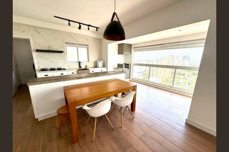 Apartamento à venda com 94m², 2 quartos e 3 vagas Apartamento à venda com 94m², 2 quartos e 3 vagasCozinha