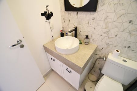 Apartamento à venda com 94m², 2 quartos e 3 vagasBanheiro da Suíte 2