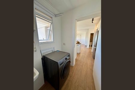 Apartamento à venda com 94m², 2 quartos e 3 vagas Apartamento à venda com 94m², 2 quartos e 3 vagasÁrea de serviço