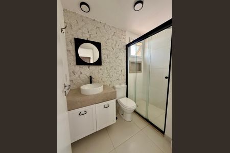 Apartamento à venda com 94m², 2 quartos e 3 vagas Apartamento à venda com 94m², 2 quartos e 3 vagasBanheiro da Suíte 2