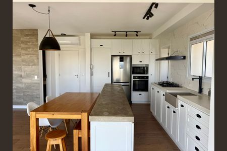 Apartamento à venda com 94m², 2 quartos e 3 vagas Apartamento à venda com 94m², 2 quartos e 3 vagasCozinha