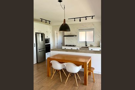 Apartamento à venda com 94m², 2 quartos e 3 vagas Apartamento à venda com 94m², 2 quartos e 3 vagasCozinha