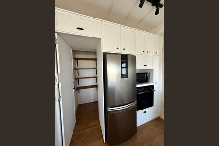 Apartamento à venda com 94m², 2 quartos e 3 vagas Apartamento à venda com 94m², 2 quartos e 3 vagasCozinha