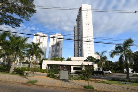 Apartamento à venda com 94m², 2 quartos e 3 vagasFachada e portaria