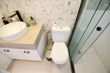 Apartamento à venda com 94m², 2 quartos e 3 vagasBanheiro da Suíte 2