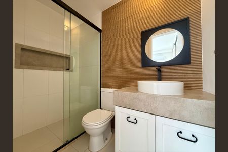 Apartamento à venda com 94m², 2 quartos e 3 vagas Apartamento à venda com 94m², 2 quartos e 3 vagasBanheiro da Suíte 1