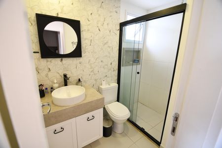 Apartamento à venda com 94m², 2 quartos e 3 vagasBanheiro da Suíte 2