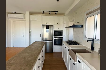 Apartamento à venda com 94m², 2 quartos e 3 vagas Apartamento à venda com 94m², 2 quartos e 3 vagasCozinha