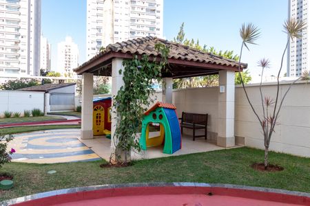 Apartamento à venda com 70m², 2 quartos e 2 vagas Apartamento à venda com 70m², 2 quartos e 2 vagasÁrea comum - Playground