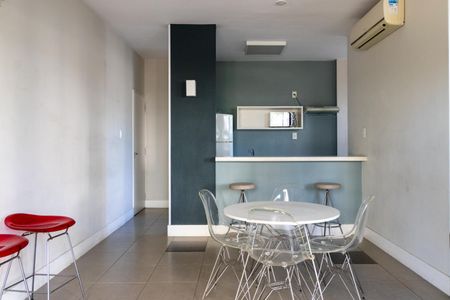 Apartamento à venda com 70m², 2 quartos e 2 vagas Apartamento à venda com 70m², 2 quartos e 2 vagasÁrea comum - Salão de festas infantil
