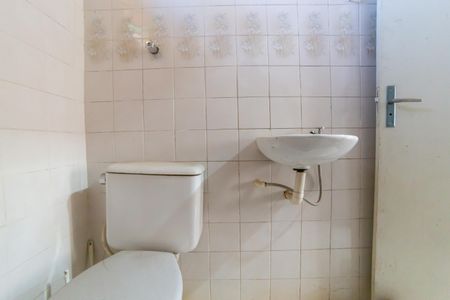 Casa à venda com 732m², 5 quartos e 6 vagas Casa à venda com 732m², 5 quartos e 6 vagasBanheiro Social 3