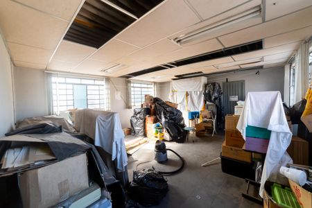 Casa à venda com 732m², 5 quartos e 6 vagas Casa à venda com 732m², 5 quartos e 6 vagasEscritório