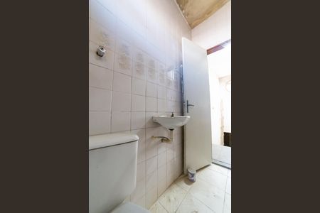 Casa à venda com 732m², 5 quartos e 6 vagas Casa à venda com 732m², 5 quartos e 6 vagasBanheiro Social 3