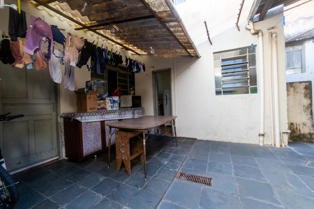 Casa à venda com 732m², 5 quartos e 6 vagas Casa à venda com 732m², 5 quartos e 6 vagasÁrea de Serviço