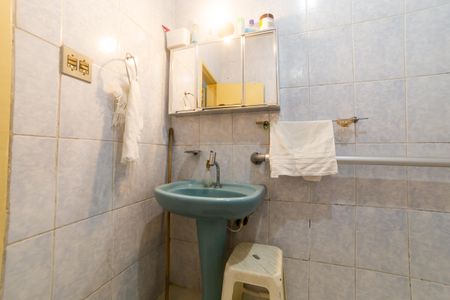 Casa à venda com 732m², 5 quartos e 6 vagas Casa à venda com 732m², 5 quartos e 6 vagasBanheiro Social 1