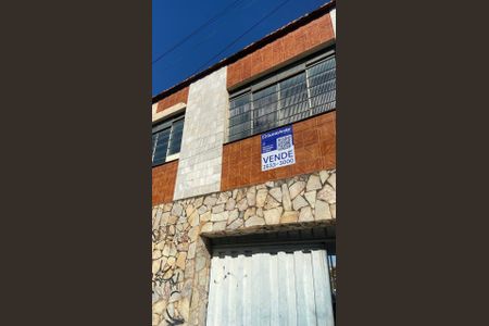 Casa à venda com 732m², 5 quartos e 6 vagas Casa à venda com 732m², 5 quartos e 6 vagasPlaca instalada