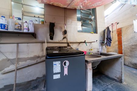 Casa à venda com 732m², 5 quartos e 6 vagas Casa à venda com 732m², 5 quartos e 6 vagasÁrea de Serviço