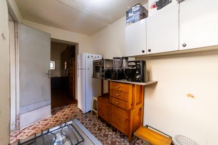 Casa à venda com 732m², 5 quartos e 6 vagas Casa à venda com 732m², 5 quartos e 6 vagasCozinha 2