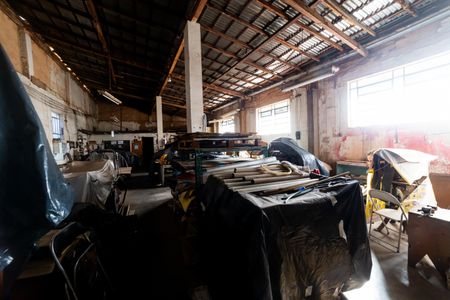 Casa à venda com 732m², 5 quartos e 6 vagas Casa à venda com 732m², 5 quartos e 6 vagasGalpão