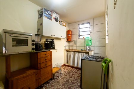 Casa à venda com 732m², 5 quartos e 6 vagas Casa à venda com 732m², 5 quartos e 6 vagasCozinha 2