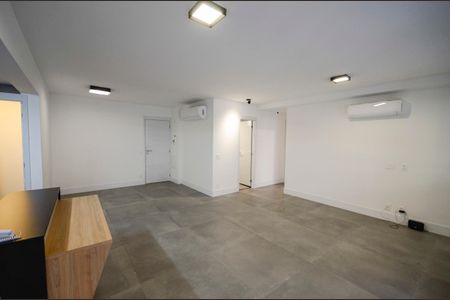 Apartamento à venda com 95m², 2 quartos e 1 vaga Apartamento à venda com 95m², 2 quartos e 1 vagaSala