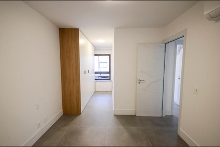 Apartamento à venda com 95m², 2 quartos e 1 vaga Apartamento à venda com 95m², 2 quartos e 1 vagaSuíte