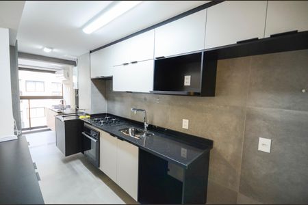 Apartamento à venda com 95m², 2 quartos e 1 vaga Apartamento à venda com 95m², 2 quartos e 1 vagaCozinha