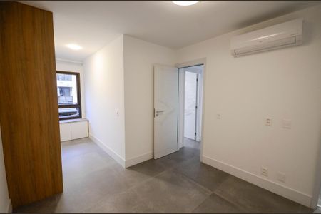 Apartamento à venda com 95m², 2 quartos e 1 vaga Apartamento à venda com 95m², 2 quartos e 1 vagaSuíte